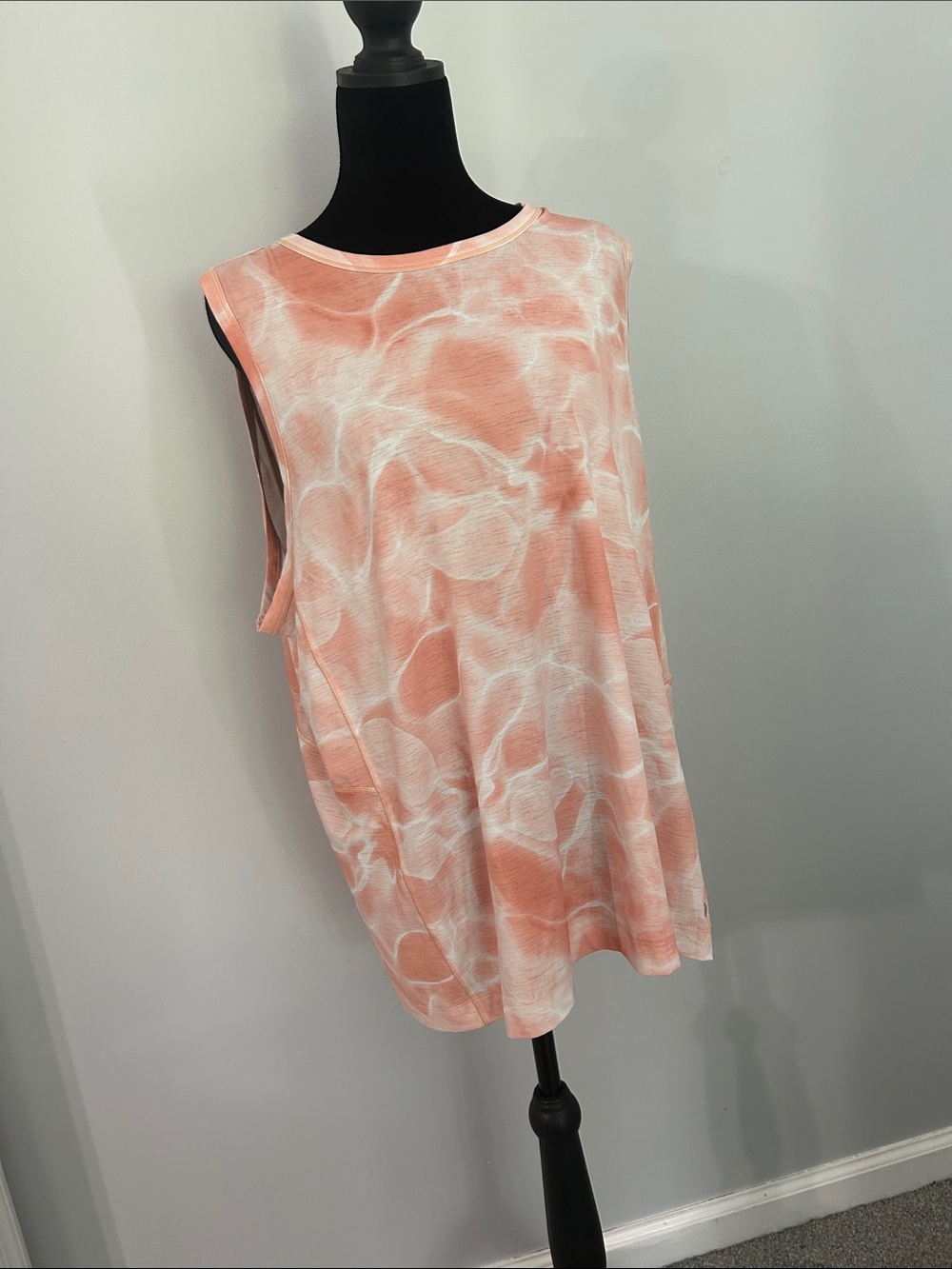 CALIA by Carrie Underwood Coral and White Muscle Tee